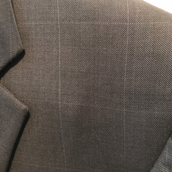 Jos A Bank Suit - Picture 4 of 4